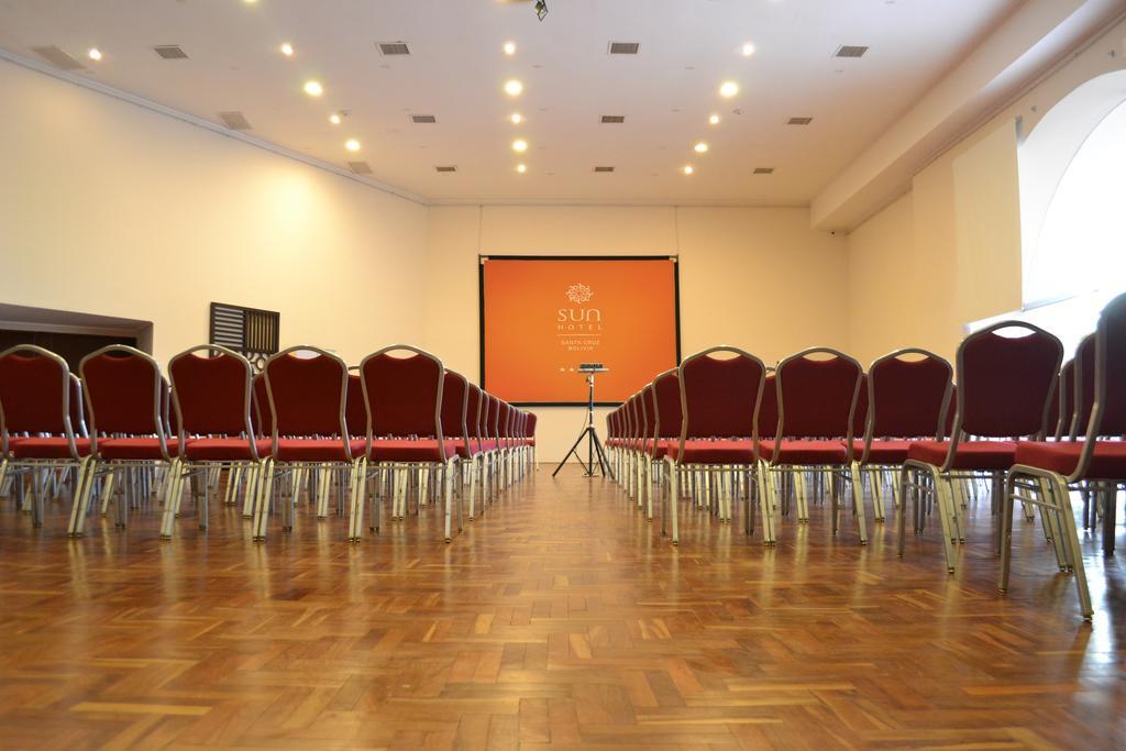 Sun Hotel Warnes エクステリア 写真