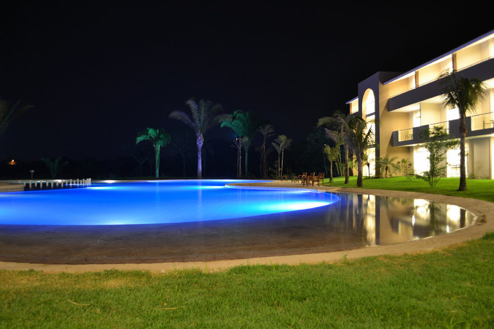 Sun Hotel Warnes エクステリア 写真