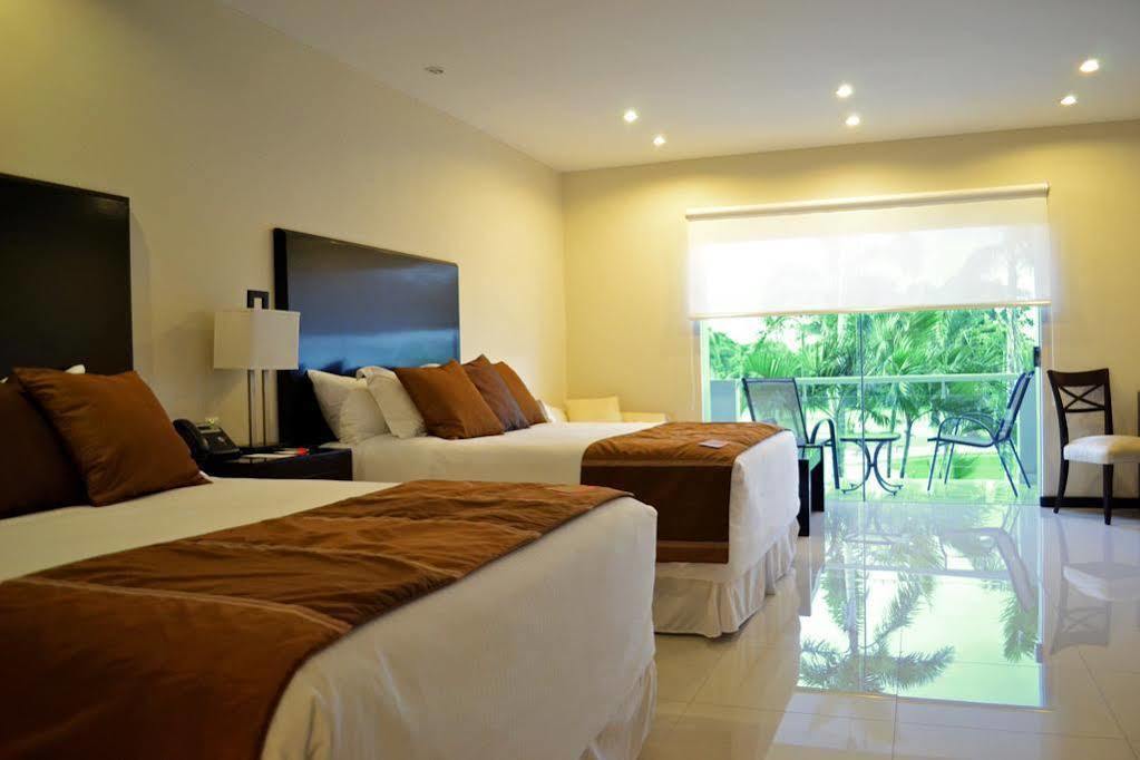 Sun Hotel Warnes エクステリア 写真